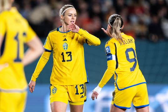 Amanda Ilestedt and Kosovare Asllani of Sweden