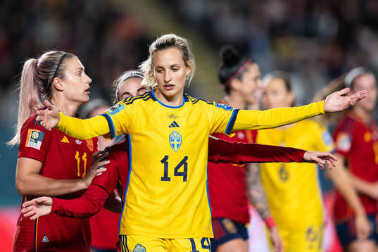 Alexia Putellas of Spain and Nathalie Björn of Sweden