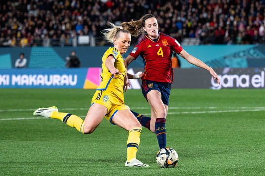 Stina Blackstenius of Sweden and Irene Paredes of Spain