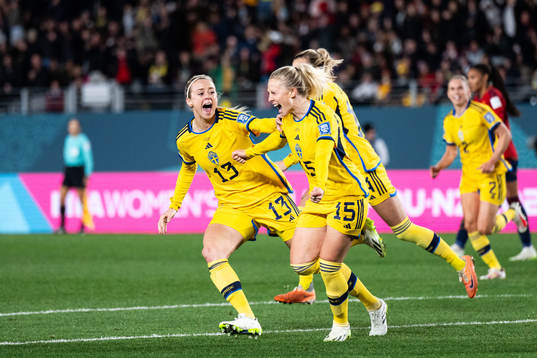 Rebecka Blomqvist of Sweden celebrates with  Amanda Ilestedt