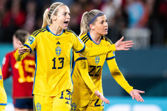 Amanda Ilestedt and Olivia Schough of Sweden react