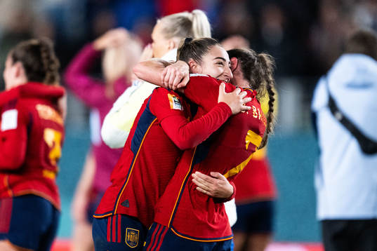 Olga Carmona and Ona Batlle of Spain celebrate