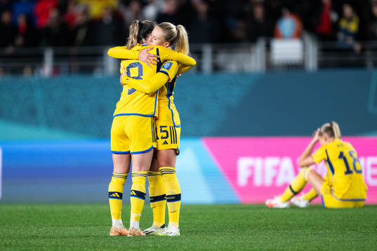 Kosovare Asllani, Rebecka Blomqvist and Fridolina Rolfö of