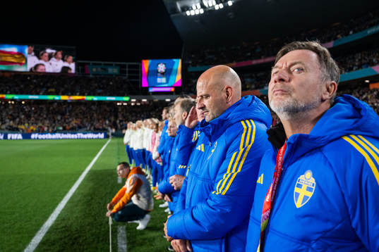 Assistant coach Magnus Wikman and head coach Peter