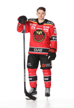 Luleås Patrik Zdrahalposerar för ett porträtt