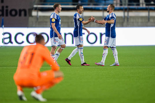 Martin Linnes and Veton Berisha of Molde celebrates