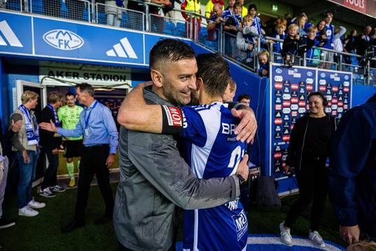 Magne Hoseth, head coach of Klaksvík, and Martin Linnes of