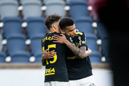 AIKs Rui Modesto jublar med Taha Ayari