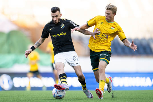 AIKs Ioannis Pittas och Dalkurds Rasmus Niklasson Johansson