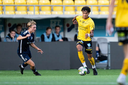 Utsiktens Hannes Landén och Elfsborgs Samuel Luoga