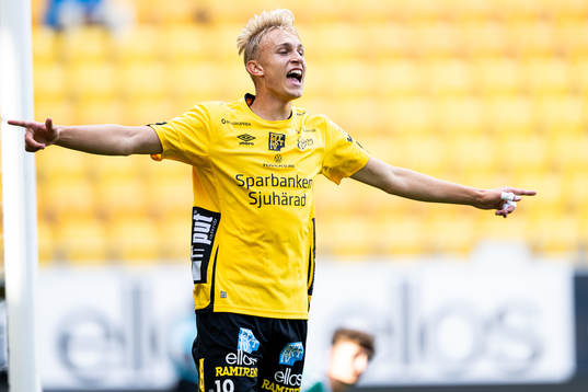 Elfsborgs Leo Östman jublar