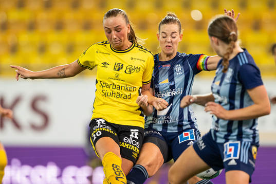 Elfsborgs Stina Jensen och Husqvarnas Victoria Ström