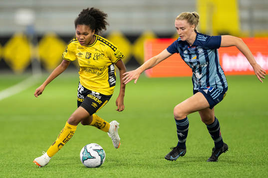 Elfsborgs Vanessa Lopez och Husqvarnas Amanda Norberg