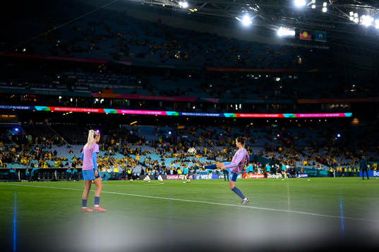 Alex Greenwood and Lotte Wubben-Moy of England