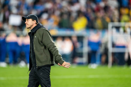 Head coach Tony Gustavsson of Australia looks dejected