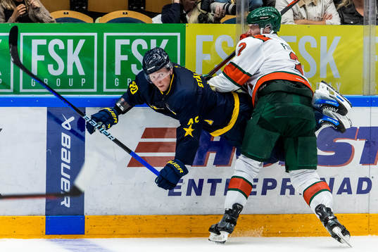 HV71s Oskar Stål-Lyrenäs och Frölundas Christian Folin
