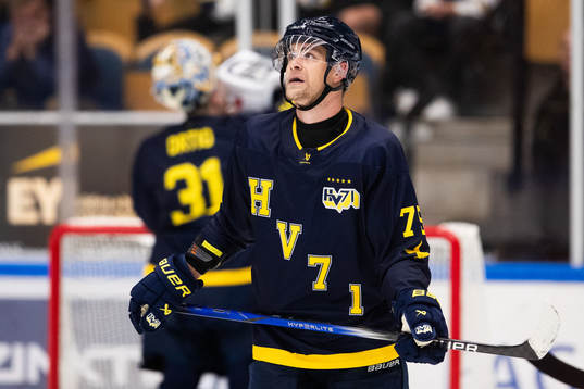 HV71s Radan Lenc deppar
