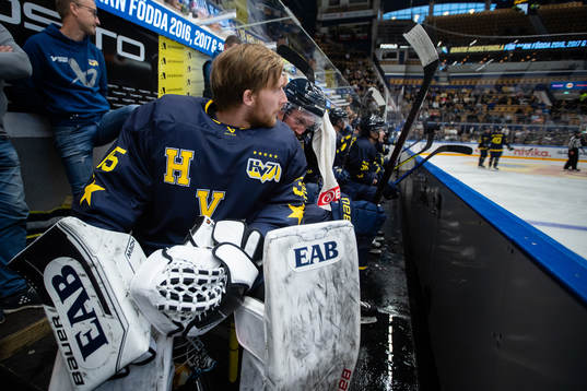 HV71s målvakt Victor Brattström