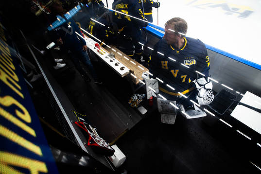 HV71s målvakt Victor Brattström
