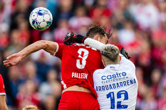 Fredrik Pallesen Knudsen of Brann and Ignacio De