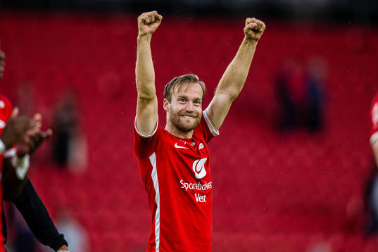 Bård Finne of Brann celebrates