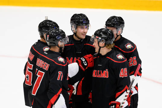 Malmö Redhawks Janne Kuokkanen jublar