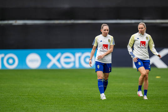 Elin Rubensson and Jonna Andersson of the Swedish women's