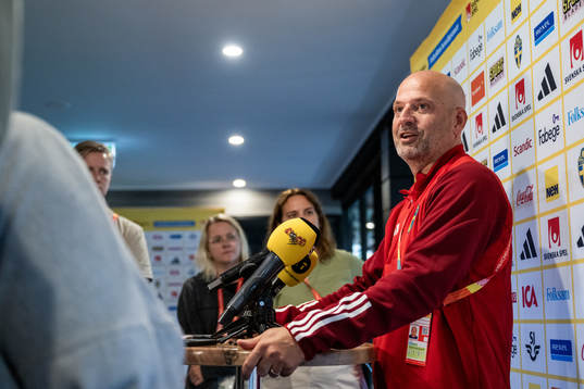 Assistant coach Magnus Wikman of the Swedish women's