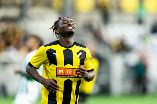 Ibrahim Sadiq of Häcken looks dejected