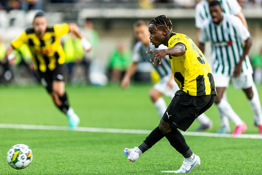 Ibrahim Sadiq of Häcken scores 4-0