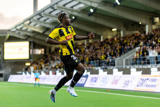 Ibrahim Sadiq of Häcken celebrates