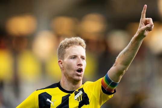 Samuel Gustafson of Häcken celebrates