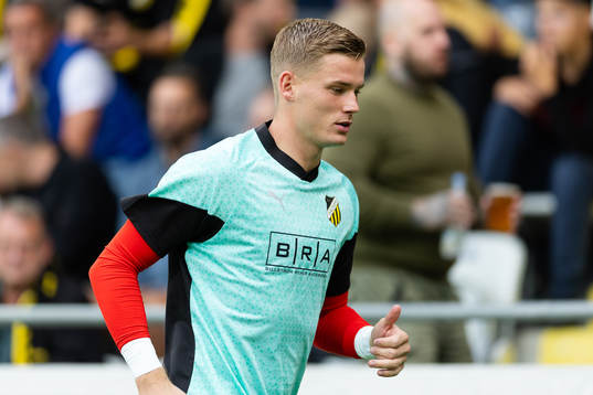 Goalkeeper Johan Brattberg of Häcken warming up