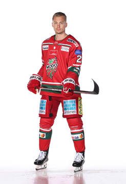 s Adam Petterssonposerar för ett porträtt