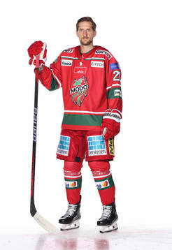 s Emil Wahlbergposerar för ett porträtt