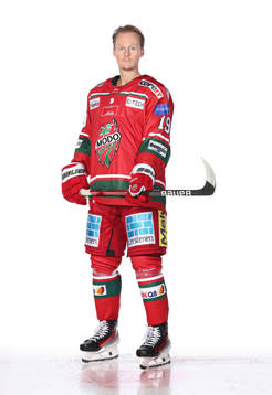 s Erik Jinesjö Karlssonposerar för ett porträtt