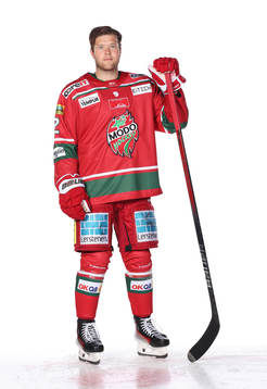 s Oscar Petterssonposerar för ett porträtt