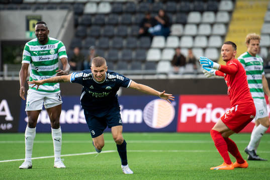 Utsiktens Lucas Hedlund jublar
