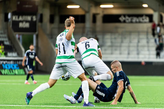 Utsiktens Lucas Hedlund mot Västerås SKs Simon Johansson