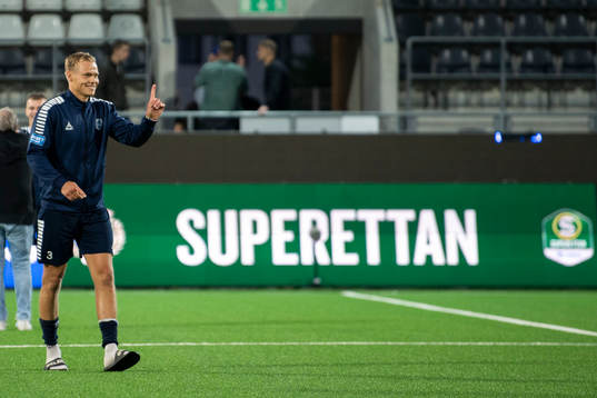 Utsiktens Jesper Brandt jublar