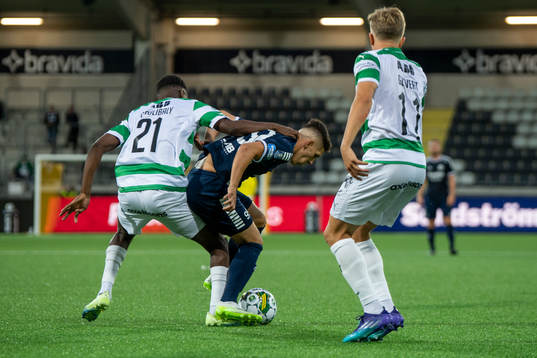 Västerås SKs Aly Coulibaly , Utsiktens Emir Bosnic och