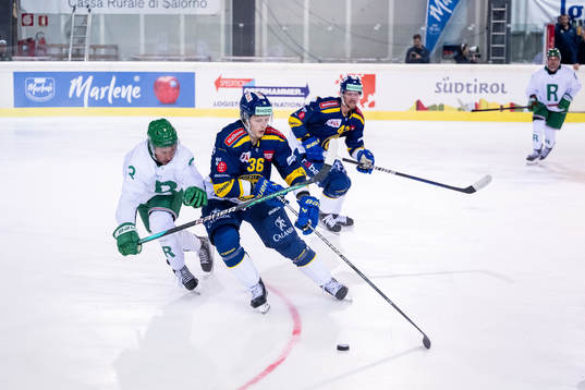 Michael Kapla of Rögle and Simon Knak of Davos