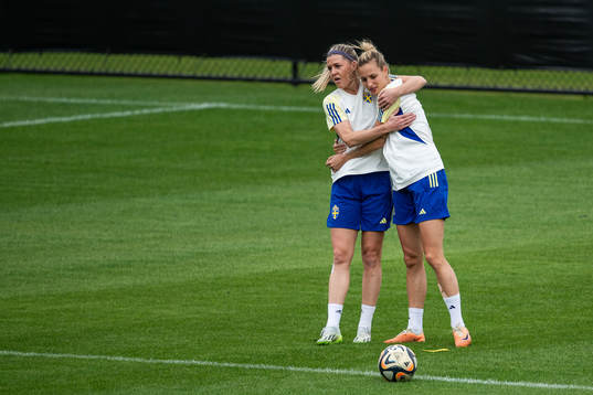 Olivia Schough and Nathalie Björn of the Swedish women's