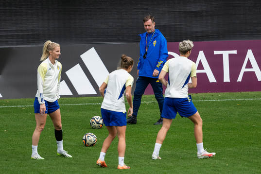 Head coach Peter Gerhardsson, Sofia Jakobsson, Filippa