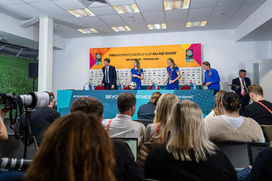 Kosovare Asllani, Magdalena Eriksson and press officer