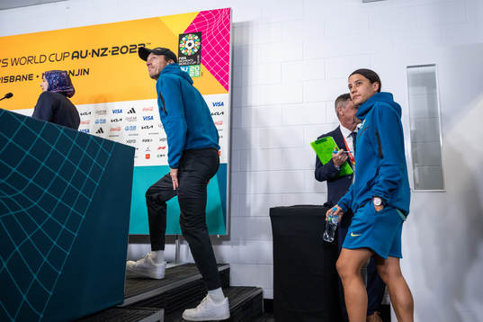 Head coach Tony Gustavsson and Sam Kerr of the Australian