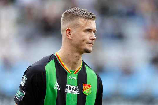GAIS Alexander Ahl Holmström på line up innan