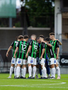 GAIS samlade innan andra halvleken av fotbollsmatchen i