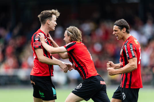 Bläddra bland fler bilder av Fotboll, Allsvenskan, Brommapojkarna - Halmstad