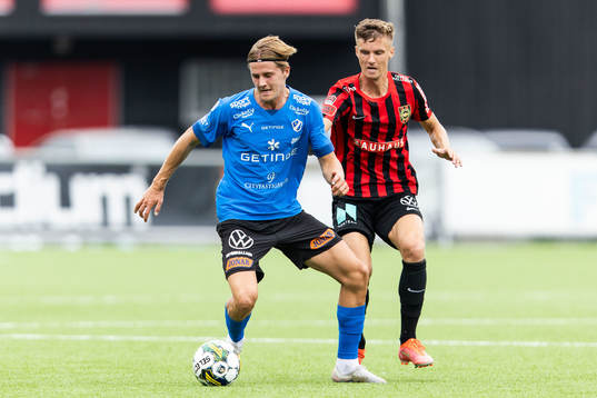 Halmstads Erik Ahlstrand och Brommapojkarnas Samuel Leach